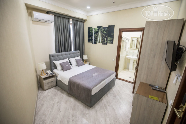 Hotel photo Leader Hotel 