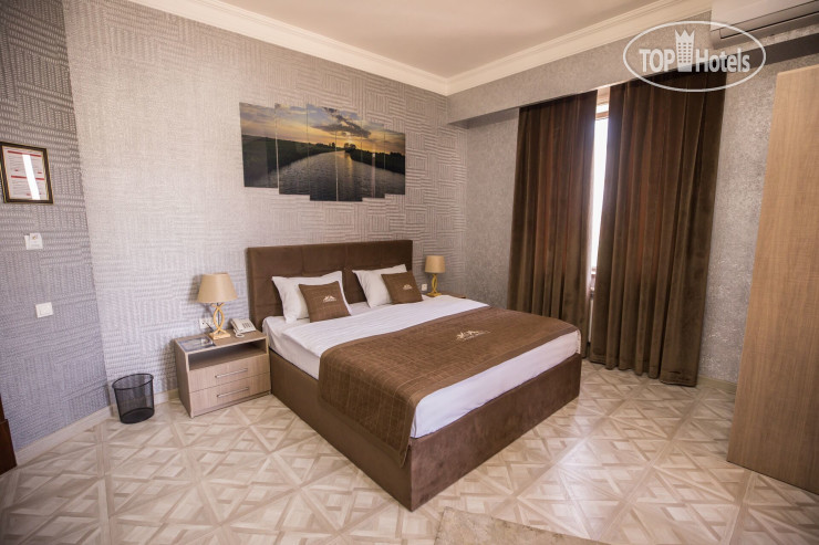 Hotel photo Leader Hotel 