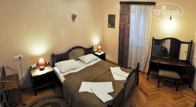 Новые добавленные фото туристов Family Guest House Old Street 