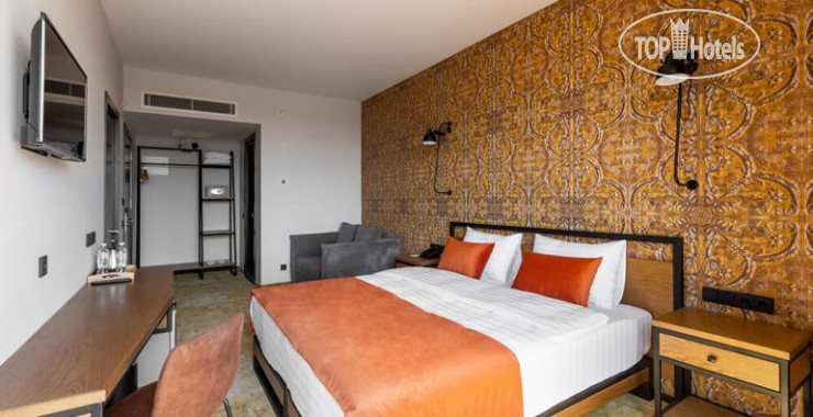 Hotelier's photos Biography Tbilisi 4*
