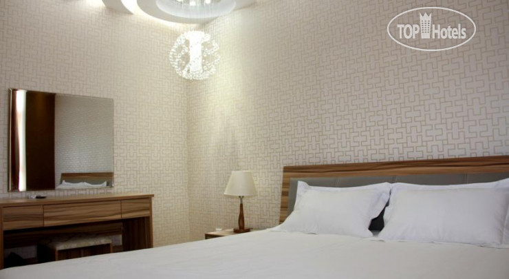 New photos from tourists Grand Royal Hotel