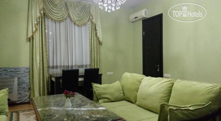 New photos from tourists Leon Hotel