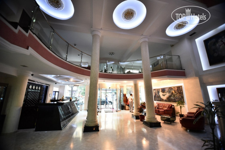 New photos from tourists Era Palace 4*