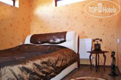 New photos from tourists Little House