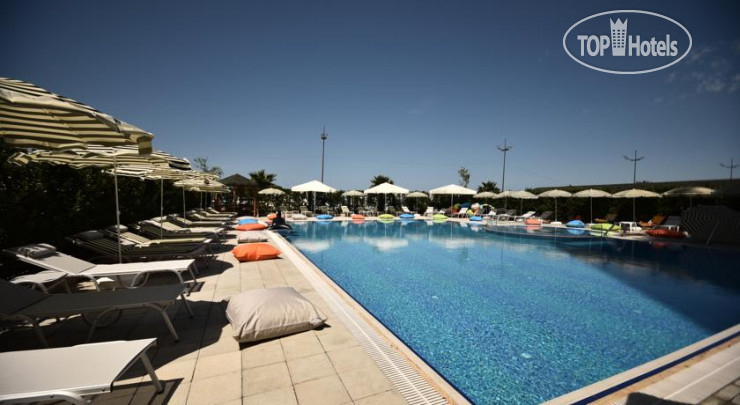 New photos from tourists Era Palace Kvariati 4*