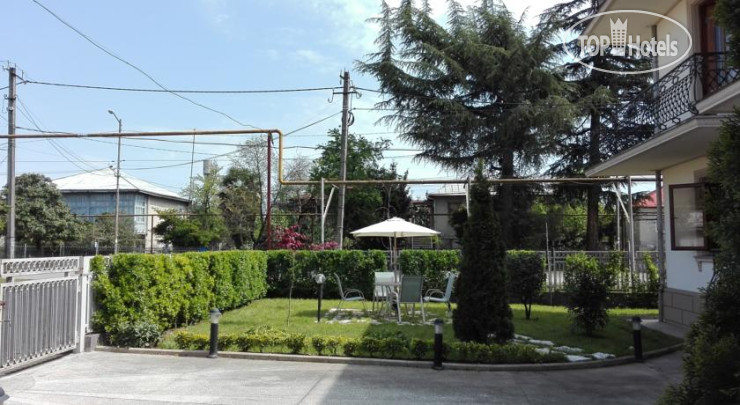 New photos from tourists Retro House