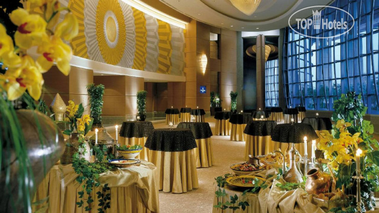 Hotel photo Four Seasons Hotel Riyadh at Kingdom Centre 5*