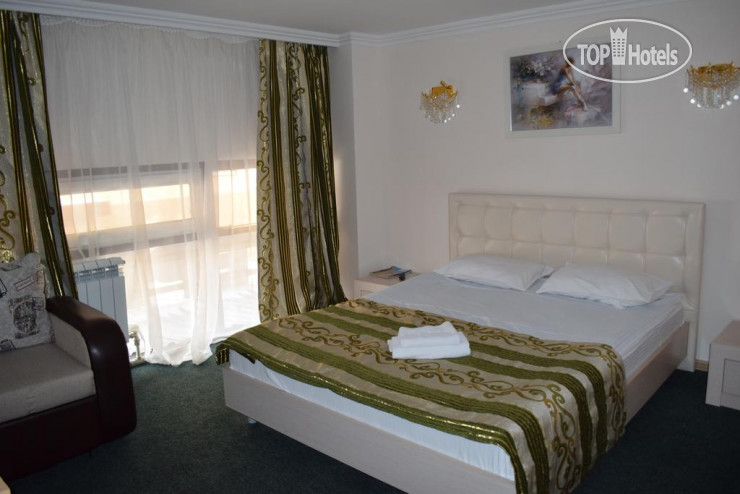 New photos from tourists Baiterek 3*