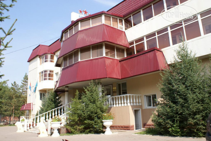 Hotel photo Everest 3*
