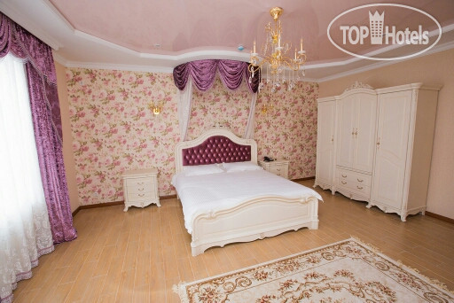 New photos from tourists Royal Hotel