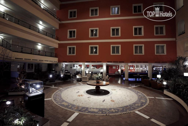 Фото Grand Hotel Yerevan