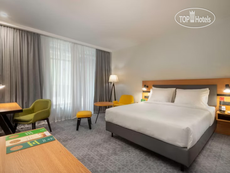 Фото Holiday Inn Yerevan - Republic Square
