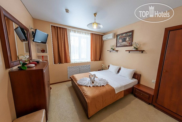 New photos from tourists City Hotel