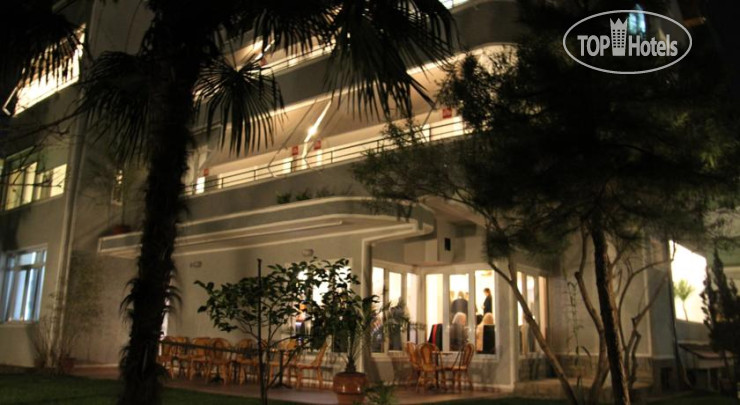 New photos from tourists Hotel de Paris 4*