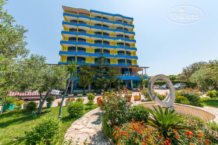 Hotelier's photos Bahamas Hotel 4*