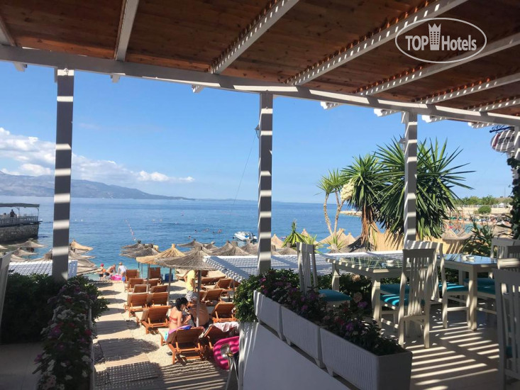 New photos from tourists Vila E Bardhe