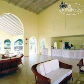 Photos Grenadian by Rex