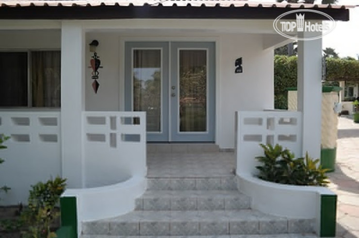 New photos from tourists Holiday Beach Club Hotel