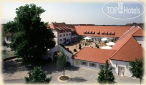 Hotelier's photos Schloss Reinach 4*