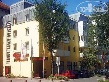 Hotelier's photos AZIMUT Hotel Nuremberg 3*