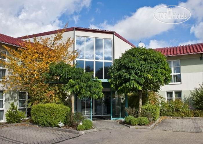 Hotelier's photos Highway Hotel Dasing 3*