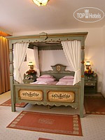 New photos from tourists Tilman Riemenschneider 4*
