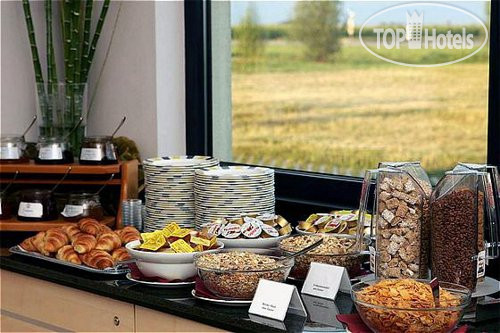 New photos from tourists Express by Holiday Inn Muenchen Messe 3*