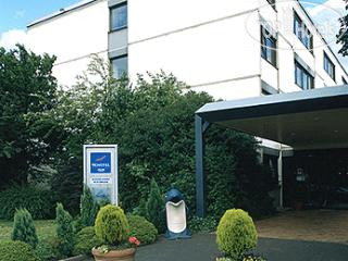 Hotel photo Novotel Airport 3*