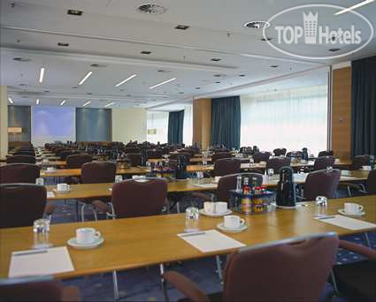 New photos from tourists Hilton Dusseldorf 5*