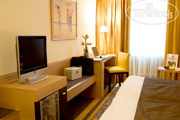 New photos from tourists Favored Hotel Domicil 3*