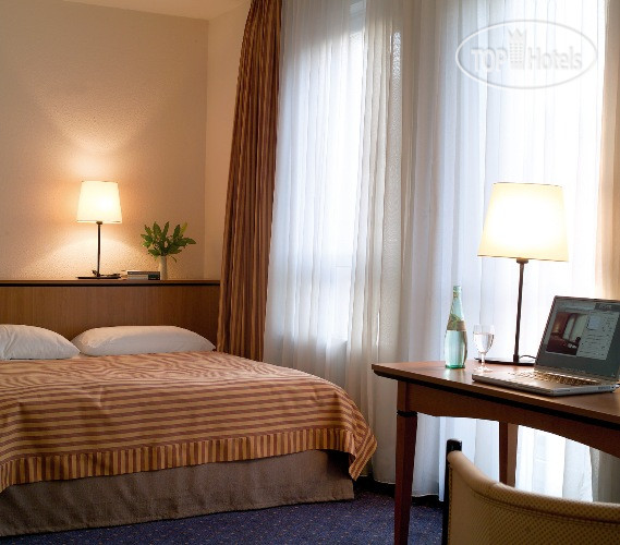 New photos from tourists NH Frankfurt Villa 4*