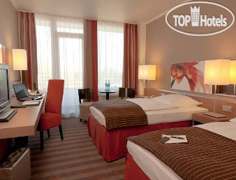 New photos from tourists H4 Hotel Frankfurt Messe 4*
