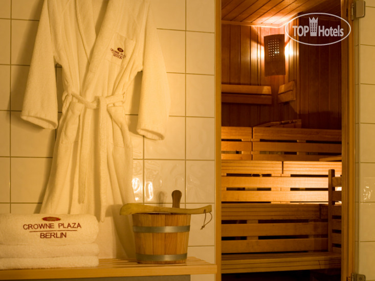 New photos from tourists Crowne Plaza Berlin City Centre 4*