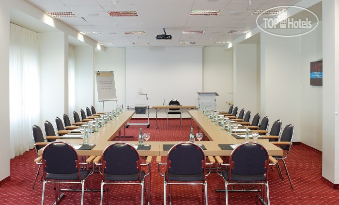 New photos from tourists NH Berlin City West 4*