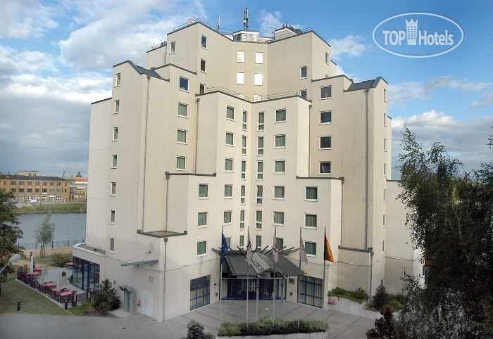 Hotel photo Ibis Styles Berlin Treptow 4*