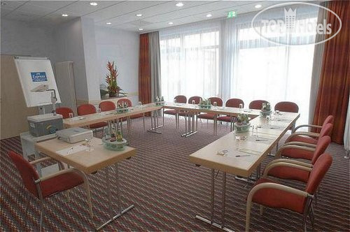 New photos from tourists Express By Holiday Inn Berlin City Centre 3*