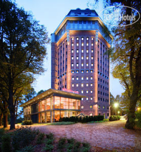 Hotelier's photos Movenpick Hotel Hamburg 4*