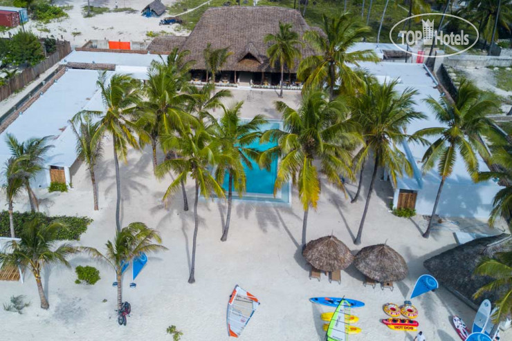 Hotelier's photos The Loop Beach Resort