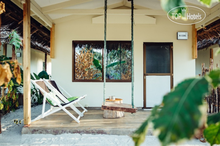 Фотографии отеля  B4 Beach Club 