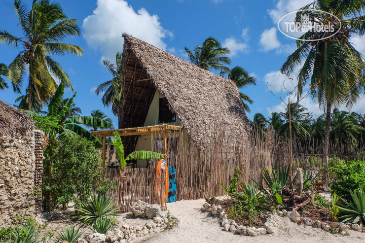 New photos from tourists B4 Beach Club