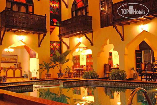 Hotel photo Dhow Palace 3*