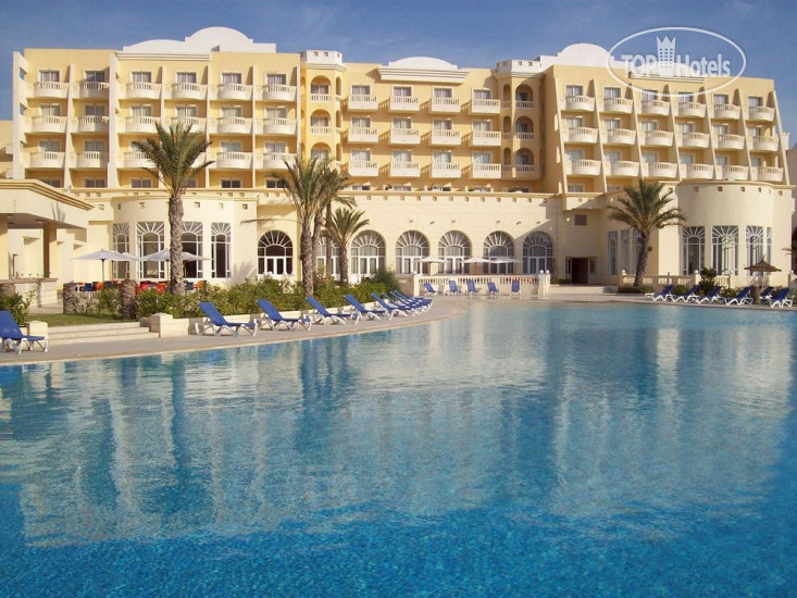 Hotel photo L'Atrium 4*