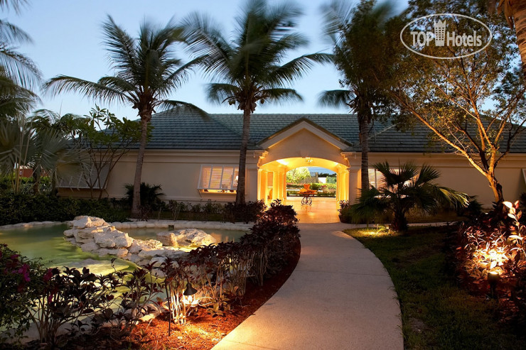 Hotel photo The Sands at Grace Bay 4*