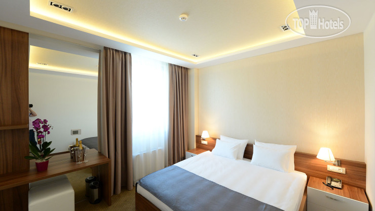 Hotel photo Hedonic 4*