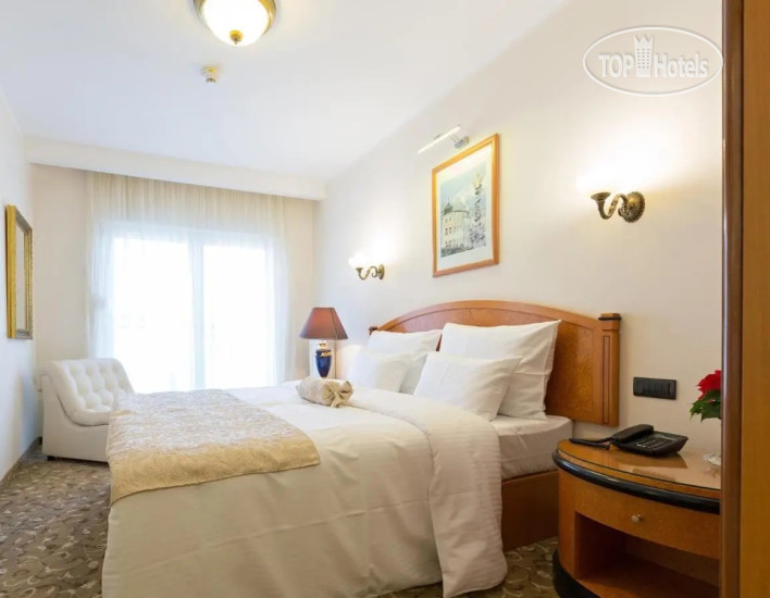 New photos from tourists Hotel Sterling Garni 4*