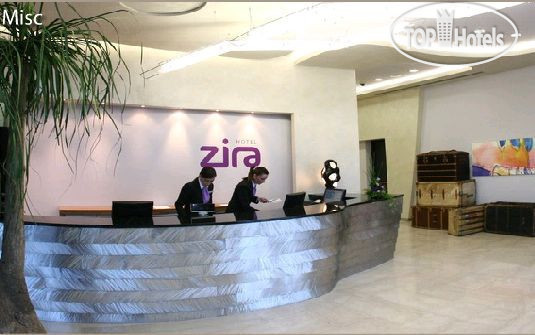 Photos Zira