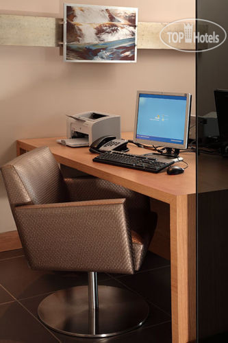 Hotelier's photos Holiday Inn Express Sandton-Woodmead 3*