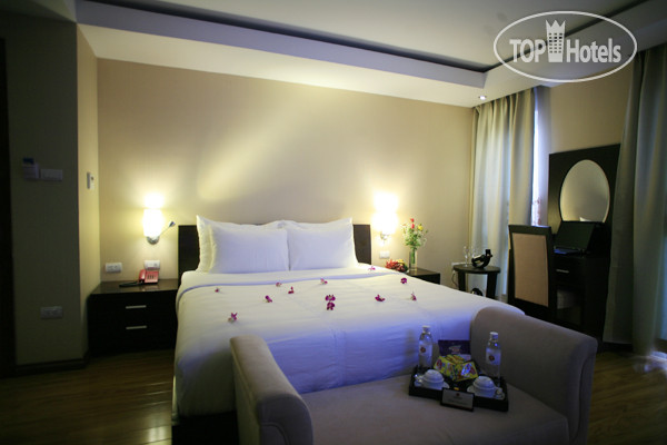 Hotelier's photos Rising Dragon Palace 3*