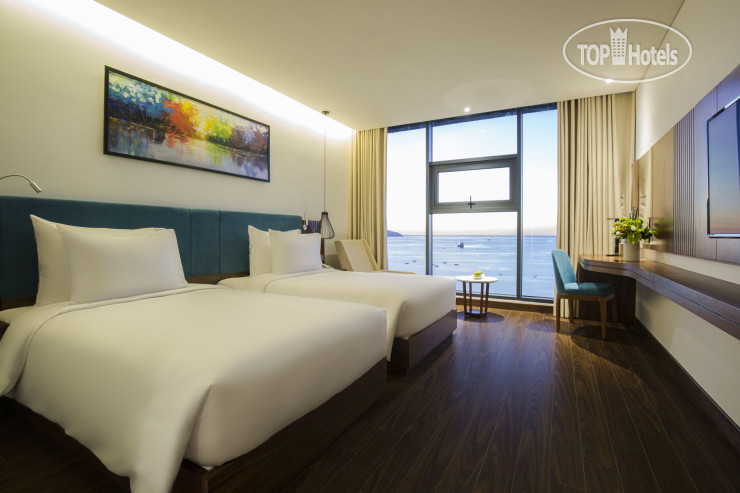 Hotel photo Maximilan Danang Beach Hotel 4*
