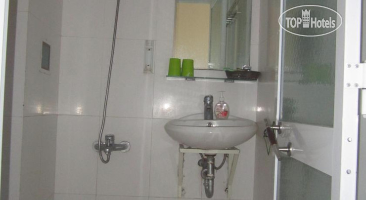 New photos from tourists Nhiet Doi Hotel 1*